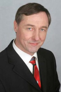 Dr. Hartmut STEINEL